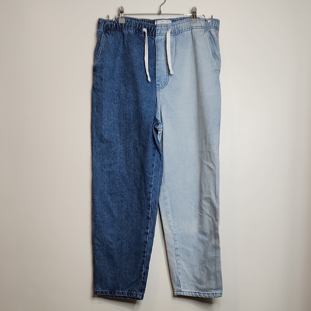 Men's Pull and Bear Dual Tone Blue Relaxed Distressed Jeans Size L